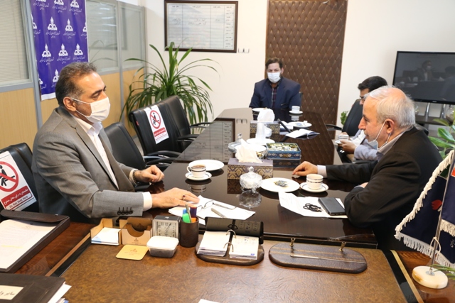 نماینده مردم رشت با مدیر شرکت ملی پخش فرآورده های نفتی منطقه دیدار کرد