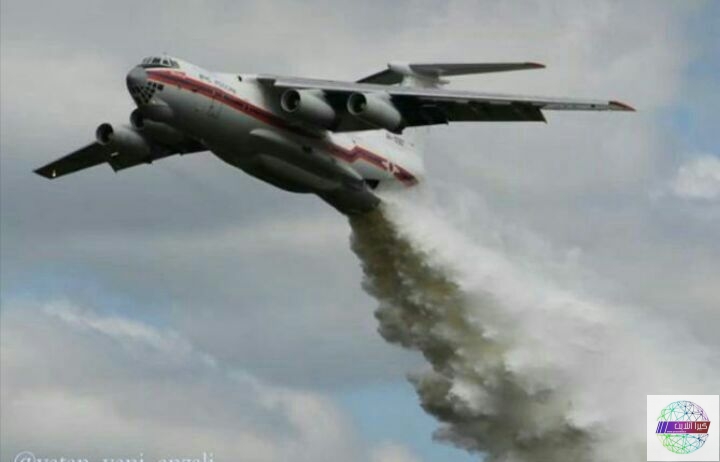 هواپیمای آتش نشان ایلوشین با درخواست مدیرکل حفاظت  محیط زیست گیلان  به کمک تالاب انزلی آمد