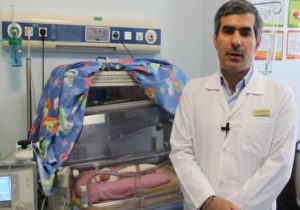 ترخیص یکی از نوزادان منتقل شده در پی حریق بیمارستان قائم (عج)