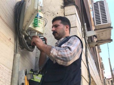 اجرای عملیات رفع خرابی کابل فیبر نوری ( FTTH ) در خیابان نواب رشت