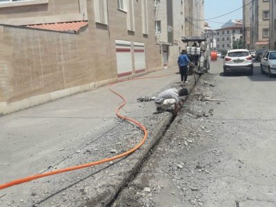 توسعه زیرساخت‌های مخابراتی در مرکز شهید روبیاتی (۶) رشت با اجرای عملیات کابل‌کشی فیبر نوری