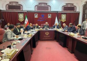 بررسی وضعیت اقتصادی گیلان در نشست مجمع نمایندگان و استاندار استان با وزیر اقتصاد در تهران 