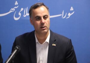 با برنامه‌ریزی‌های درست می‌توان آسیب‌ها را به حداقل رساند/ اعتماد مردم به شوراها نقش مهمی در مدیریت بحران دارد/ متأسفانه برخی شهرها و روستاهای شهرستان هنوز از آب آشامیدنی سالم محرومند