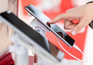این نکات را رعایت کنید تا گوشی اشتباه نخرید