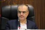 ریختن آسفالت بر روی منهول های فاضلاب/ واگذاری پارک‌ها به بخش خصوصی