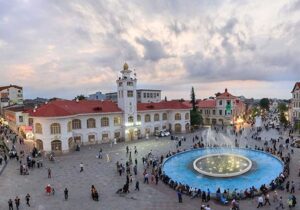 پیامدهای فقر فضاهای فرهنگی و تفریحی بر رشد آسیبهای اجتماعی در رشت