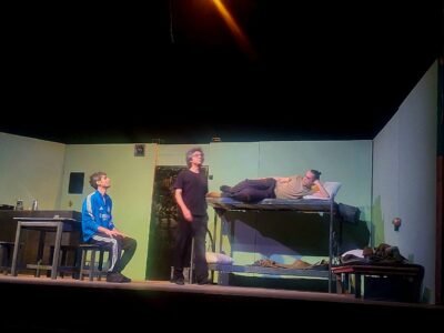 نگاهی به نمایش اکتینگ نوشته زَویه دورَنژه و کارگردانی مهدی رضایی در رشت