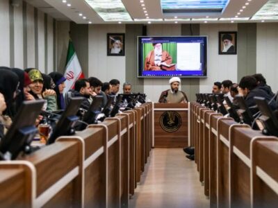 نجفی: «زندگی با آیهها» نقشه راه بازگشت جامعه به قرآن و تقویت جبهه فرهنگی انقلاب است