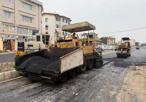 آغاز آسفالتریزی خیابان سعدی به سرگل پس از سالها انتظار و تملک ۹۸ ملک