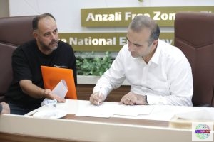 دیدار مدیرعامل منطقه آزاد انزلی با ساکنان و رسیدگی به مطالبات مردمی-گیرا آنلاین