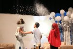 «گل به خودی»؛ روایت یک سال زندگی و تجربه نوجوانان روی صحنه تئاتر انزلی