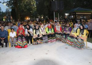 از موسیقی تا بازارچه محصولات محلی؛ آنچه در جشنواره «عطر برنج و طعم بادامزمینی» گذشت